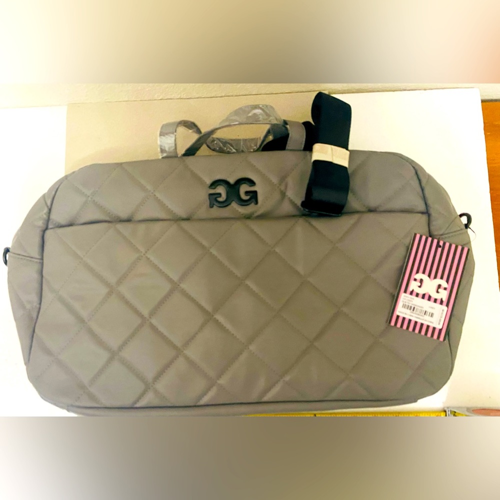NWT large Gilda Paris